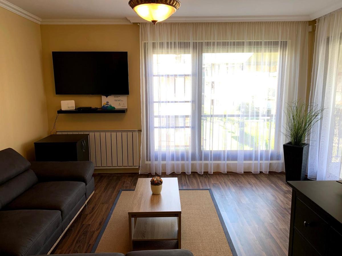 Lakeside Luxury Apartment ซามาร์ดี ภายนอก รูปภาพ