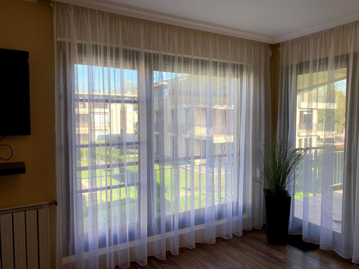Lakeside Luxury Apartment ซามาร์ดี ภายนอก รูปภาพ