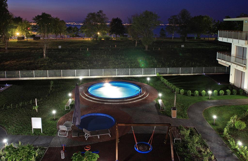 Lakeside Luxury Apartment ซามาร์ดี ภายนอก รูปภาพ